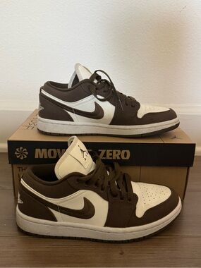 Jordan Low Top Sneakers - Olive & White